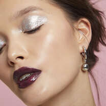 e.l.f. Cosmetics Liquid Glitter Eyeshadow in Purple Reign – Glam Raider
